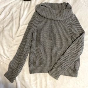 Knit long sleeve turtle neck